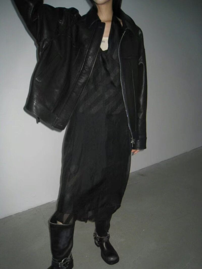 叠穿之神 居然会有这么酷的挂脖连衣裙