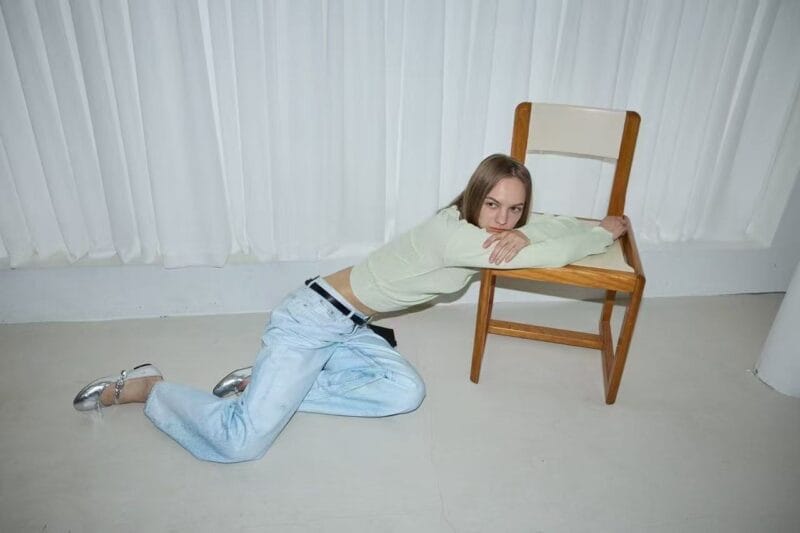 浅水洗蓝直筒牛仔裤 复杂工艺