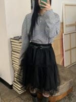 很有早春氛围感的条纹Polo 很多韩国网红上身哟