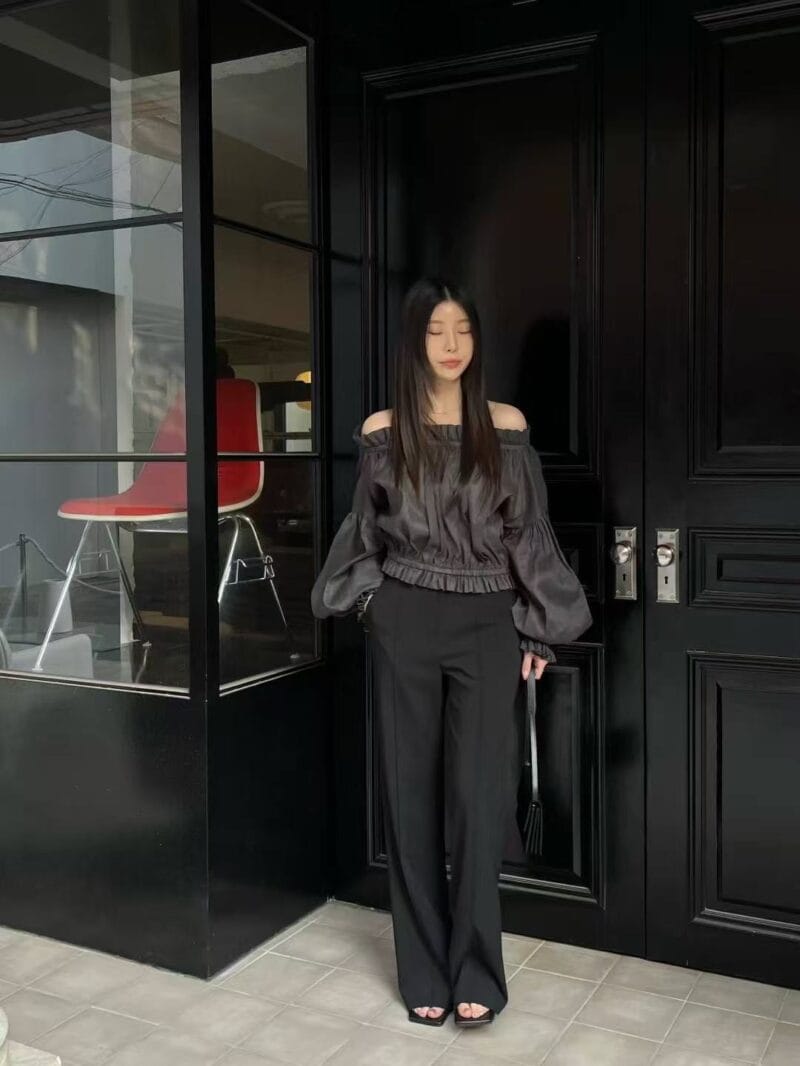 灯笼袖千褶边气质露肩小上衣