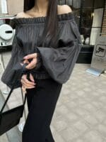 灯笼袖千褶边气质露肩小上衣