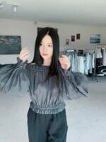 灯笼袖千褶边气质露肩小上衣