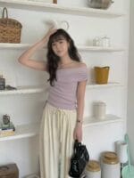 好温柔的香芋紫 露肩上衣