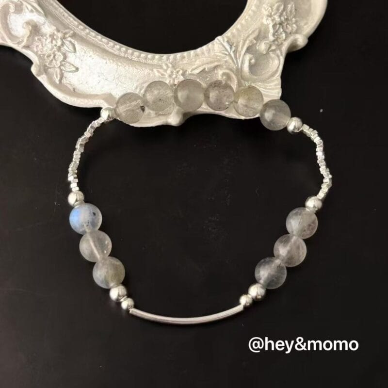 hey & momo 天然月光石手链