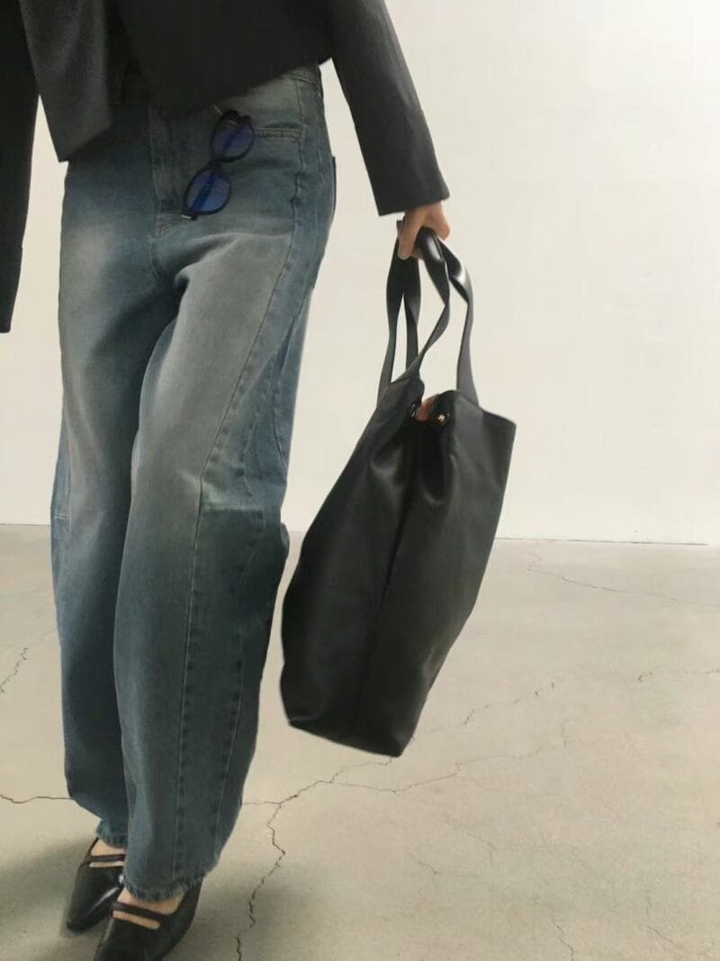 很有慵懒随性感的 小设计复古牛仔裤