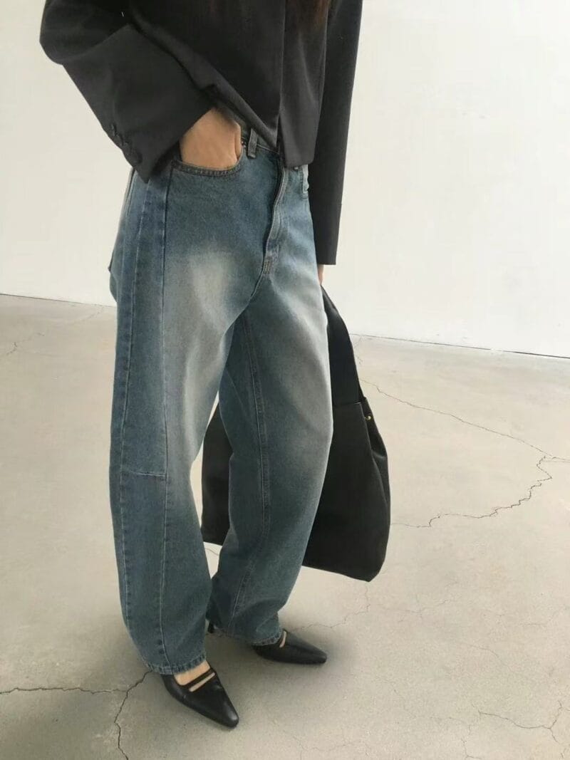 很有慵懒随性感的 小设计复古牛仔裤