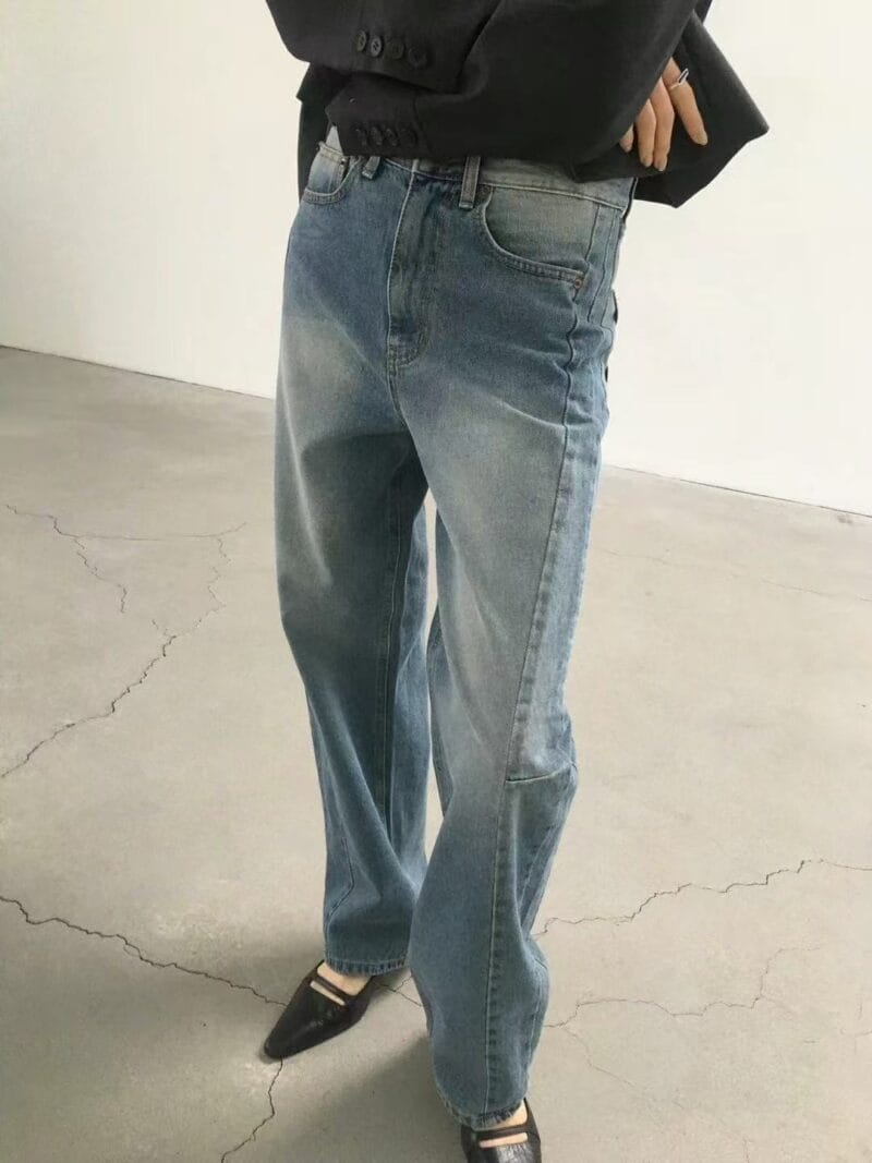 很有慵懒随性感的 小设计复古牛仔裤