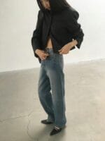 很有慵懒随性感的 小设计复古牛仔裤