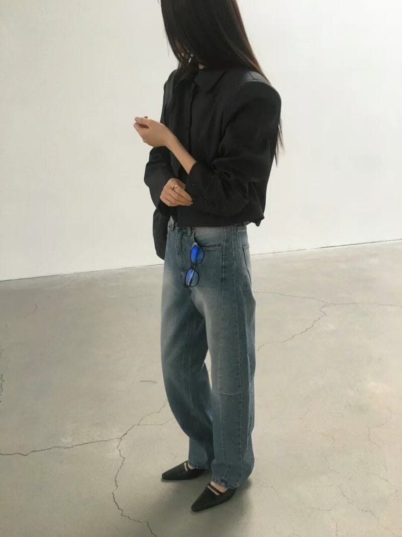 很有慵懒随性感的 小设计复古牛仔裤