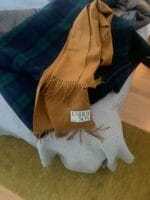 Underson 超轻薄巨保暖围巾 wool 100% 一点都不扎