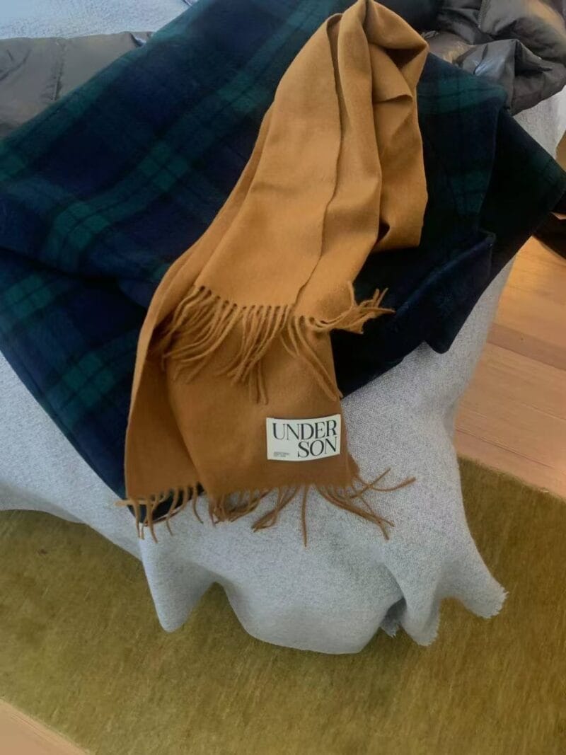 Underson 超轻薄巨保暖围巾 wool 100% 一点都不扎