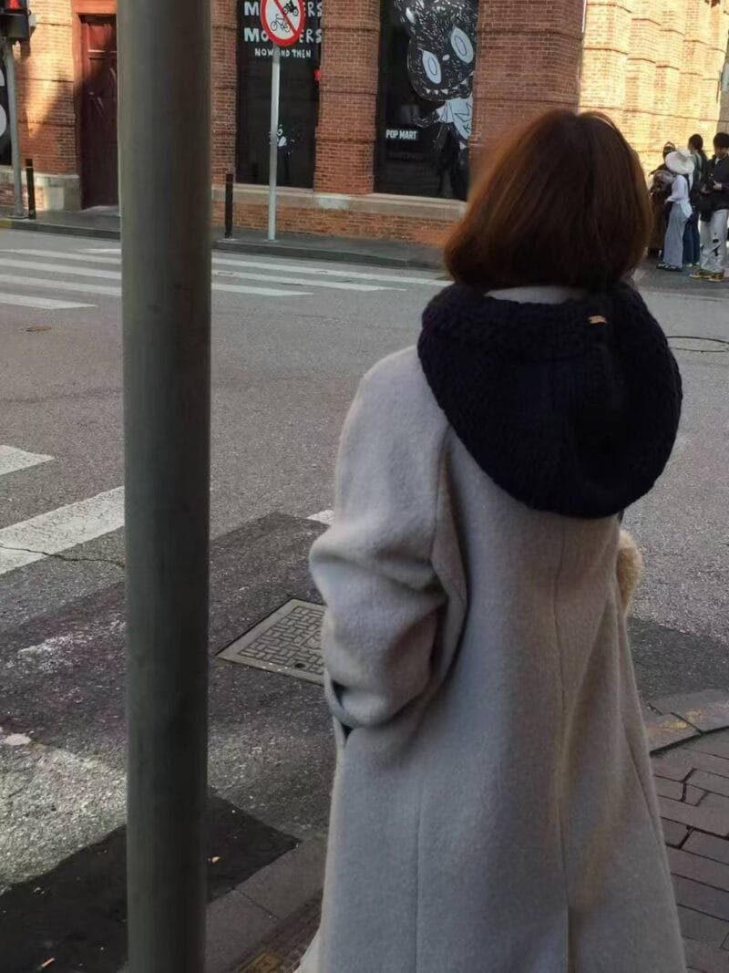 绝美的baby蓝大衣 新年战袍就靠它啦 含包包~