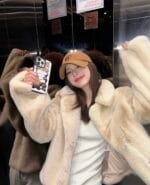 火了两年的赵露思上身过的毛毛外套 质感和真的貂很像了