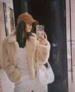 火了两年的赵露思上身过的毛毛外套 质感和真的貂很像了