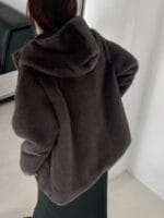 史上最轻的毛毛外套 冬日氛围感拉满 黑白两色