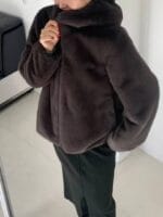 史上最轻的毛毛外套 冬日氛围感拉满 黑白两色