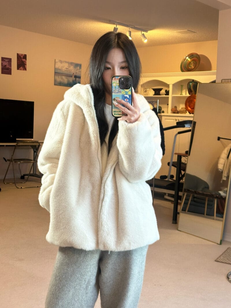 史上最轻的毛毛外套 冬日氛围感拉满 黑白两色