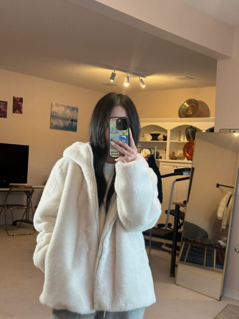 史上最轻的毛毛外套 冬日氛围感拉满 黑白两色