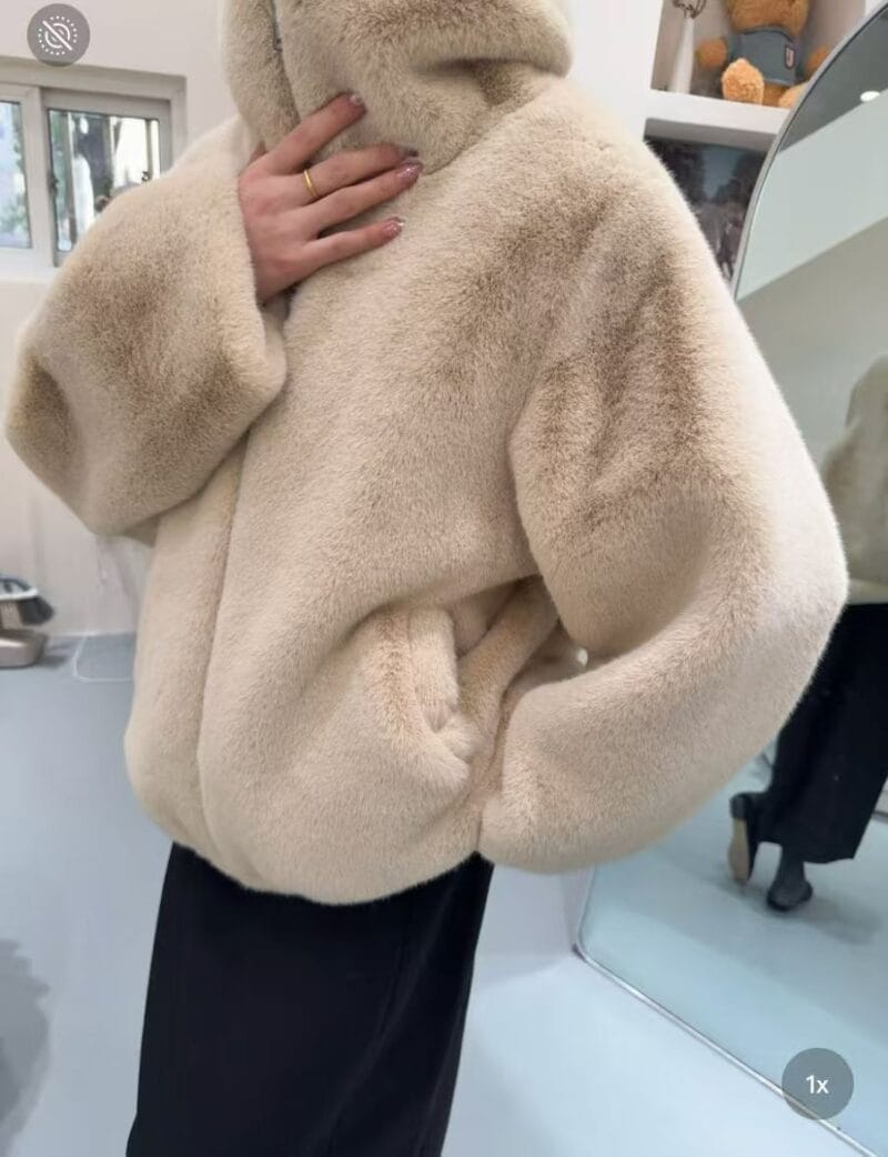 超级大领子的毛毛外套