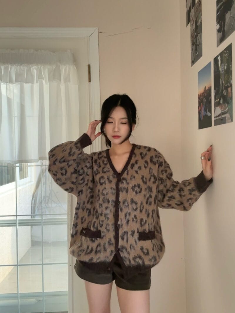 ins爆款豹纹毛衣 超级提气色