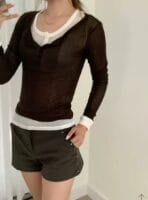 韩女人手一条的铆钉灯芯绒短裤 秋冬天穿实在太好看了