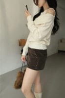 韩女人手一条的铆钉灯芯绒短裤 秋冬天穿实在太好看了