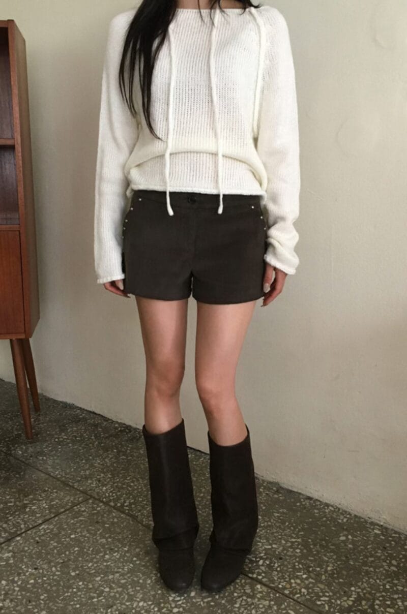 韩女人手一条的铆钉灯芯绒短裤 秋冬天穿实在太好看了