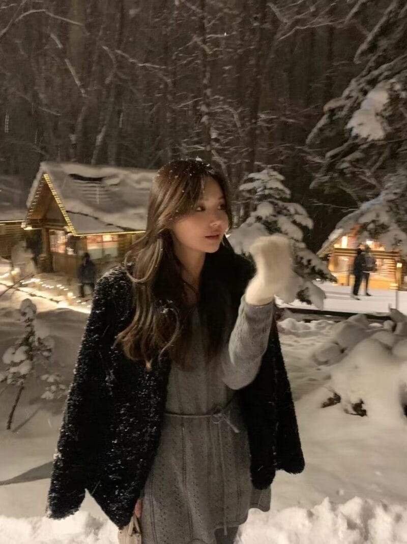 这就是韩国财阀千金感该穿的皮草 两个颜色