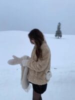 这就是韩国财阀千金感该穿的皮草 两个颜色