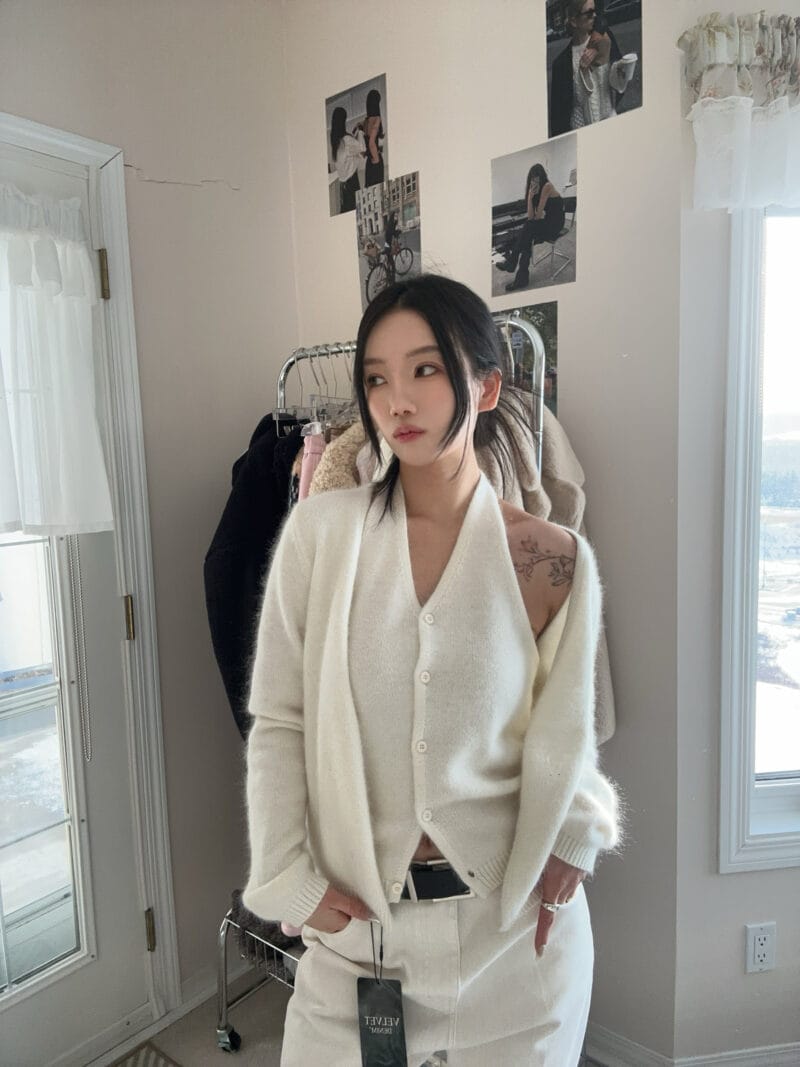 韩女严选温柔又性感 还极具保暖性的上衣两件套 两个颜色