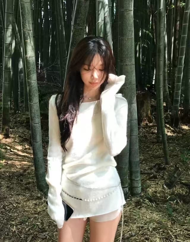 韩网大爆款的叠穿神器 单穿也美 两个颜色