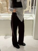 很特别的酒红色加绒裤子 外层软乎乎的丝绒材质