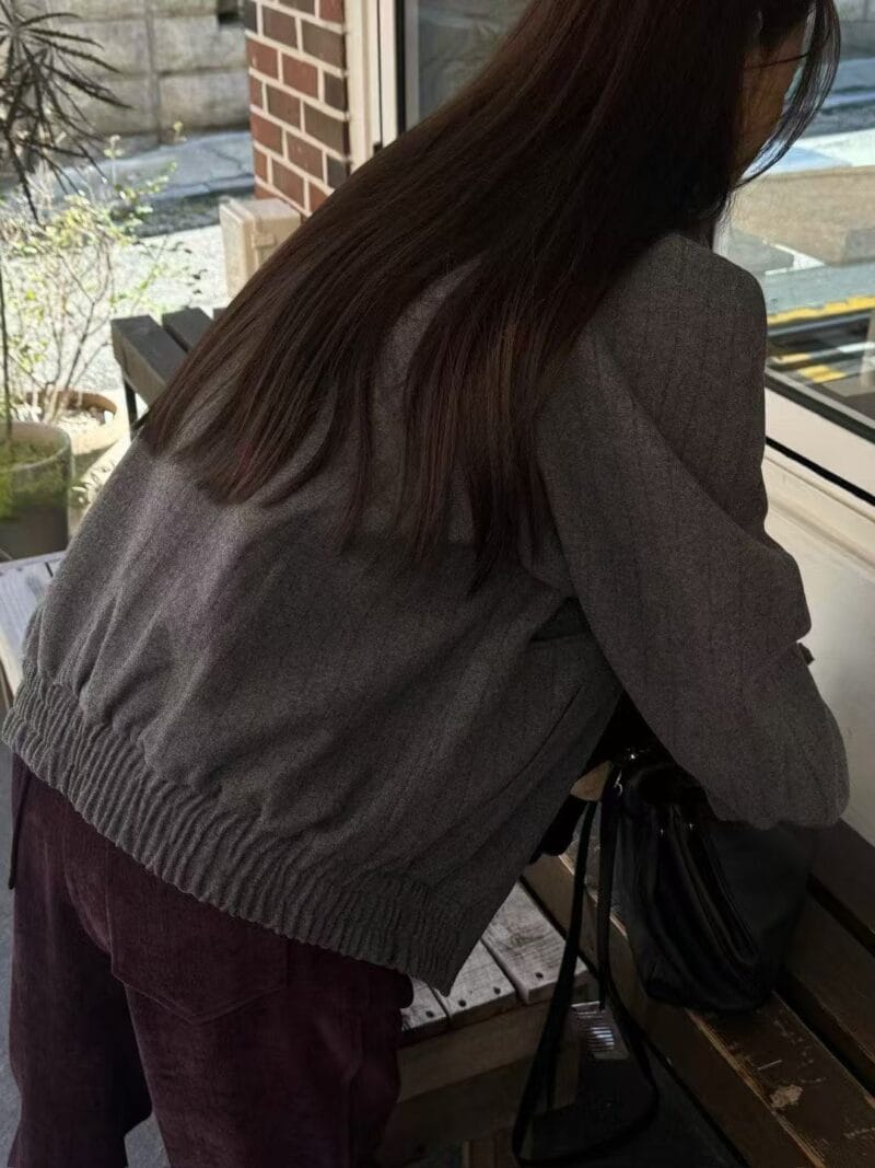 很特别的酒红色加绒裤子 外层软乎乎的丝绒材质