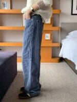 一条能贯穿一年四季的灯芯绒裤子 颜色好特别