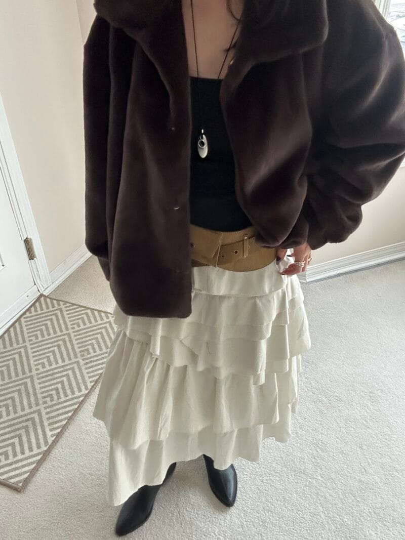 韩国爆款！搭配任何衣服都能穿出时髦层次感的不规则半身裙