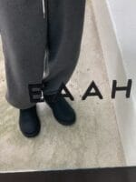 个小子友有款 超韩嘟羊羔毛套装 白拼粉 和灰色