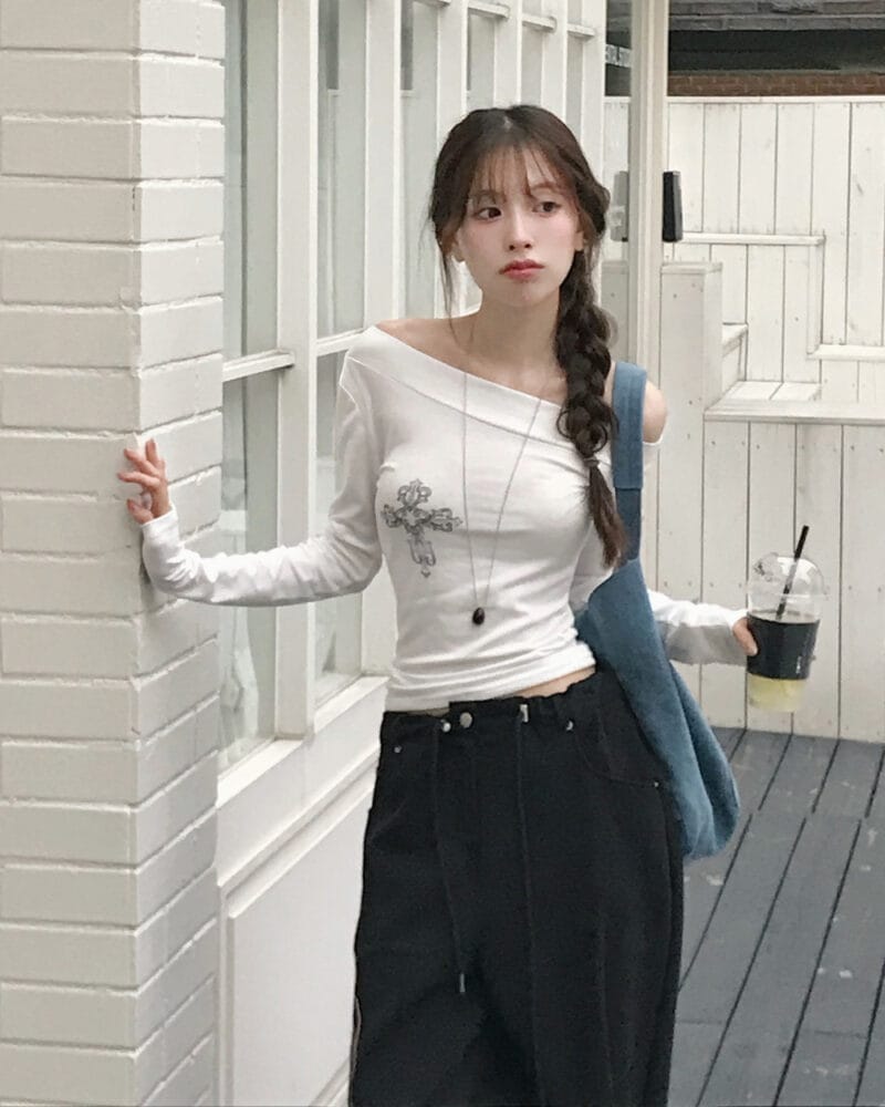 Cloudemotion 十字架斜肩上衣