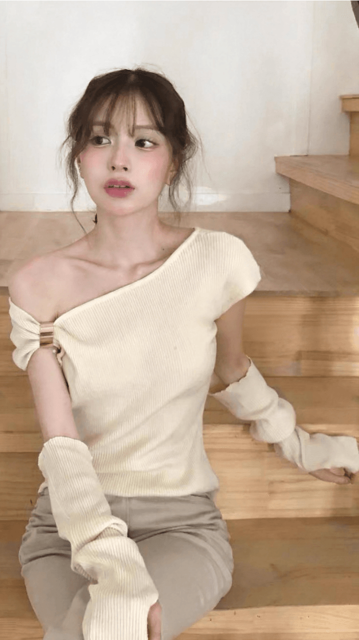 Cloudemotion 斜肩上衣两件套 米白