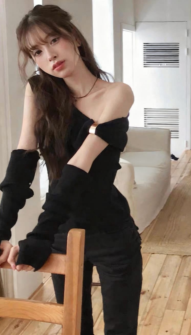 Cloudemotion 斜肩两件套 黑色