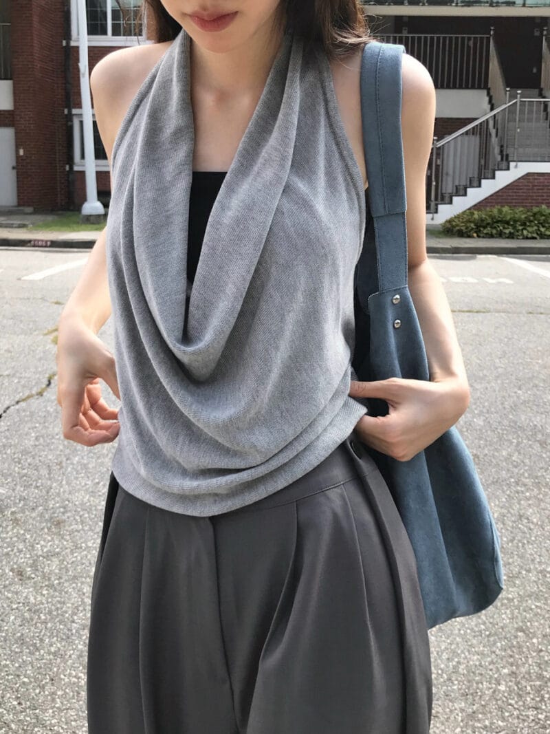 Cloudemotion 大V荡领上衣