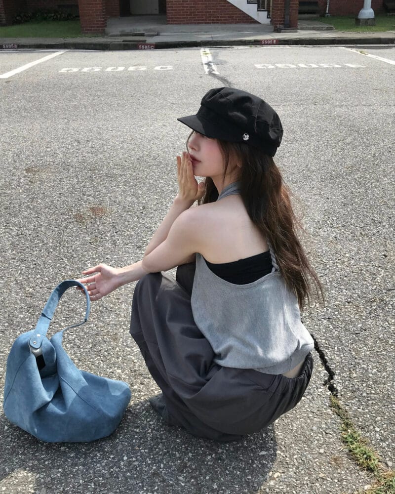 Cloudemotion 大V荡领上衣