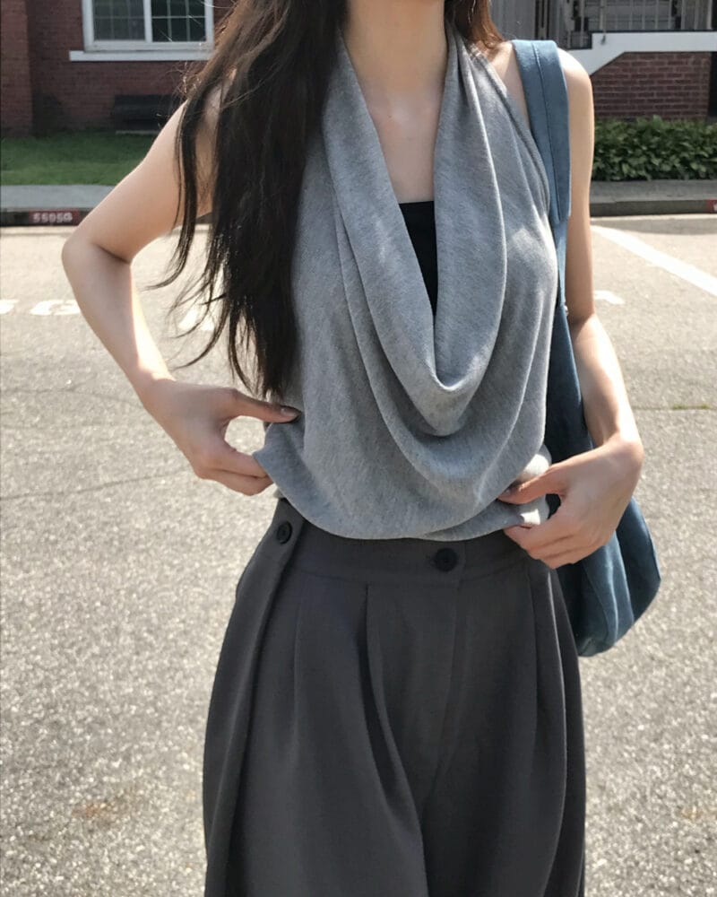 Cloudemotion 大V荡领上衣