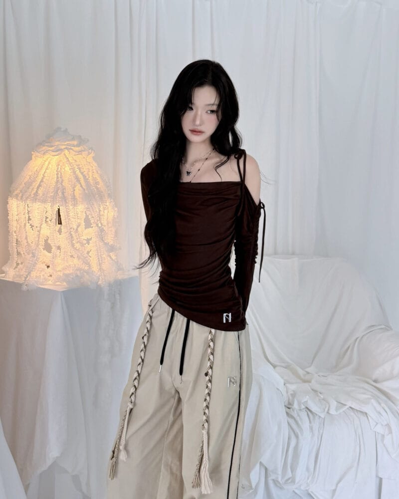 Newalrin Cats Draping One-Shoulder Top - Brown