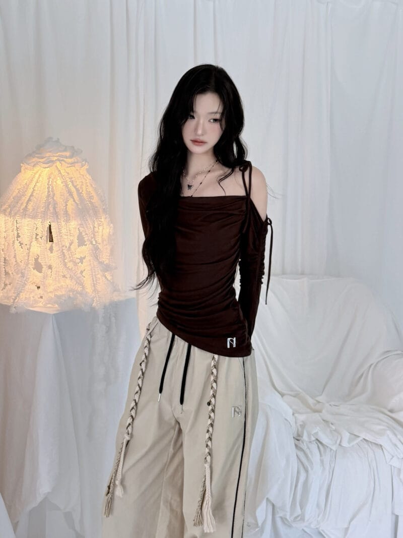 Newalrin Cats Draping One-Shoulder Top - Brown