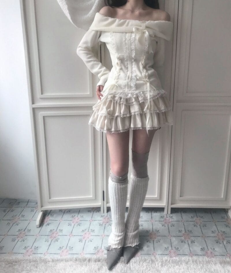 Cloudemotion Valentine eyelet two-piece set ( top + sk )