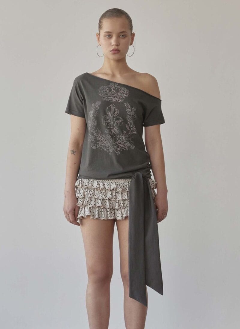 Sculptor Chateau Shithole Tie Tee - Charcoal