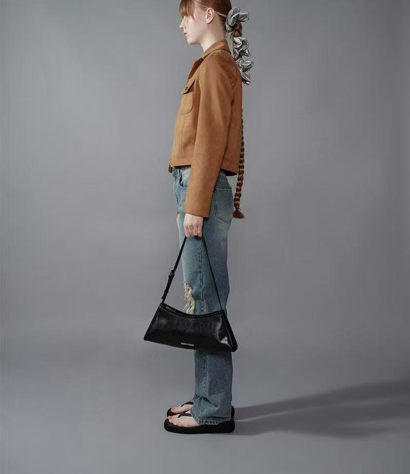RAIVE  Sleek Small in Black - Cow leather