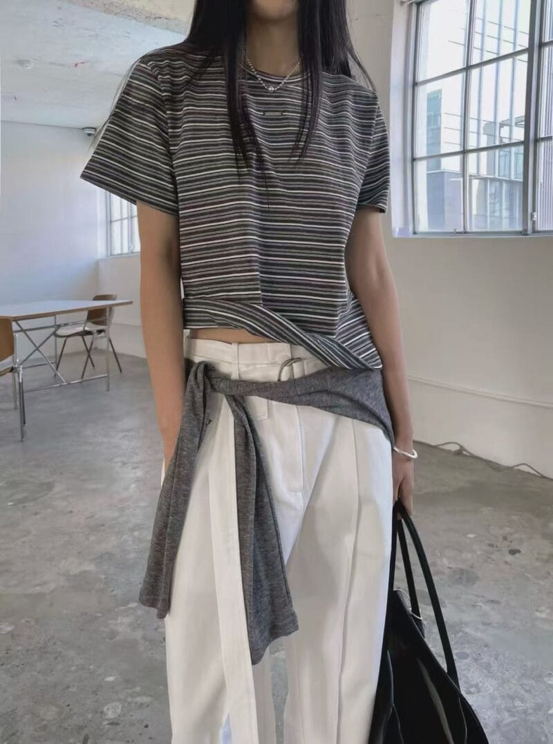 随便乱搭都超绝慵懒感的条纹短袖