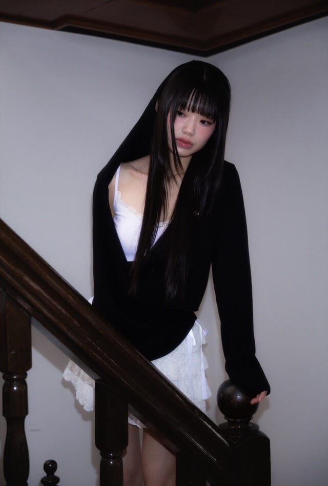 Rose Frantz - Wrap Shirring Hood Long Sleeve [Black]