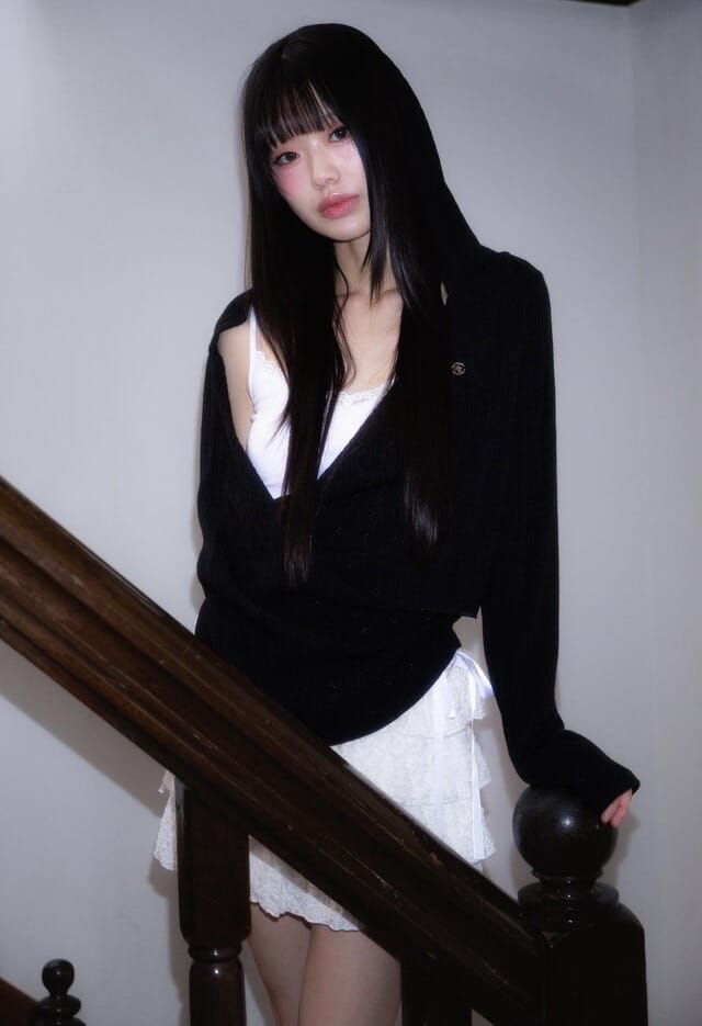 Rose Frantz - Wrap Shirring Hood Long Sleeve [Black]